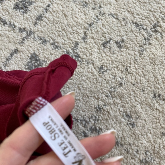 VS Tee Shop Burgundy Turtleneck - Picture 4 of 4